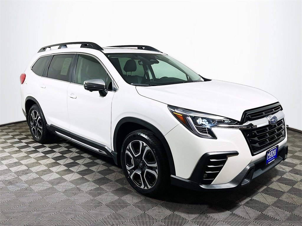Certified 2023 Subaru Ascent Limited w/ Technology Package image 1