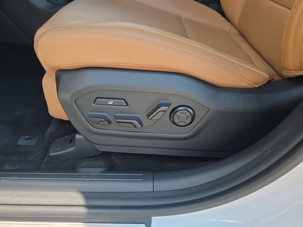 New 2026 Hyundai Santa Fe Calligraphy FWD image 12