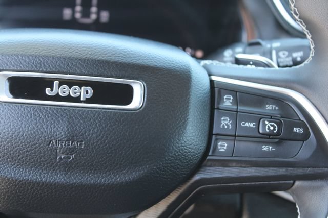 Used 2023 Jeep Grand Cherokee L Laredo AWD/4WD image 22