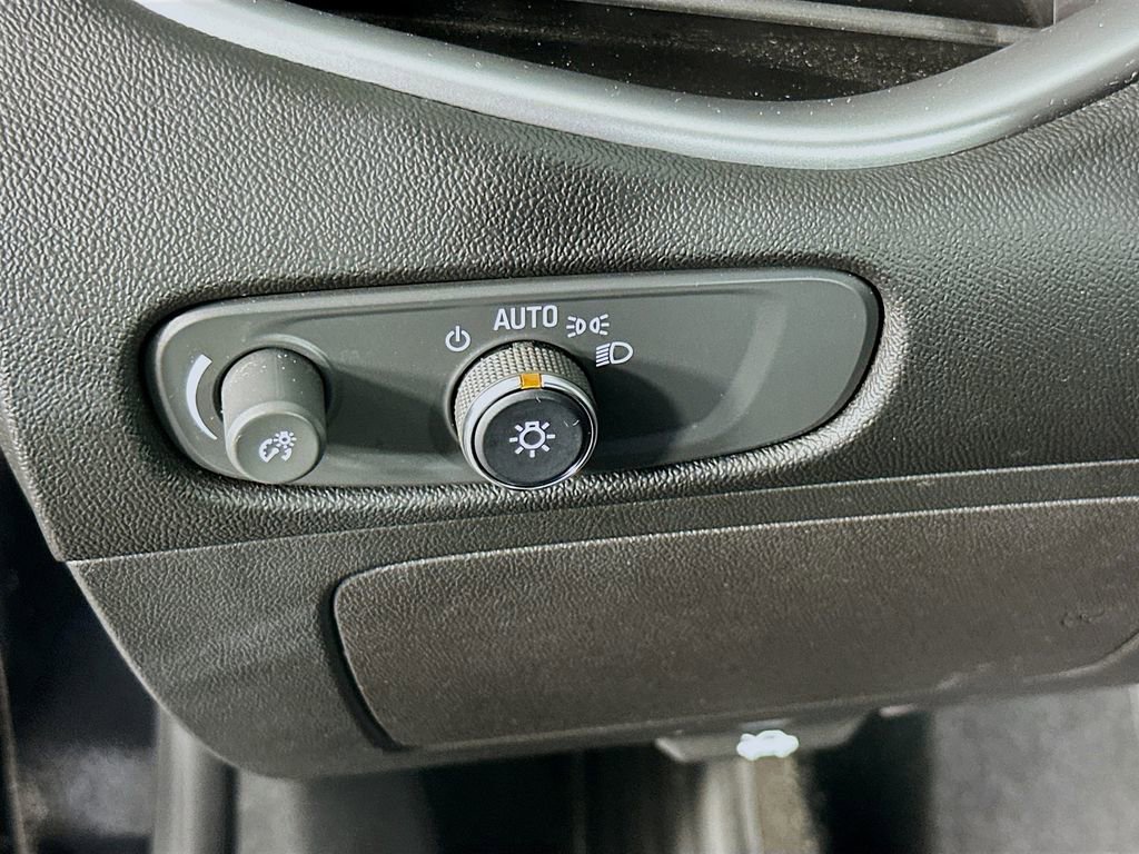 Used 2022 Chevrolet Malibu RS FWD image 16
