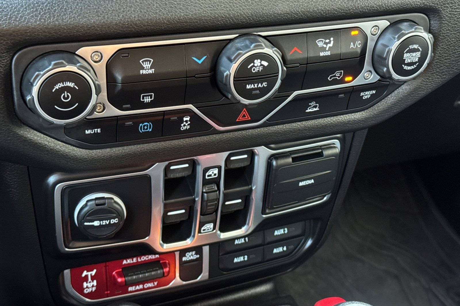 Used 2025 Jeep Wrangler Unlimited Sport S 4xe AWD/4WD image 20