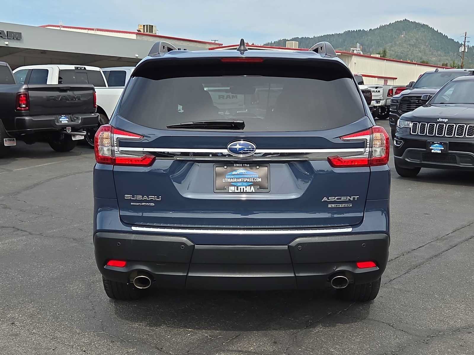 Used 2023 Subaru Ascent Limited w/ Technology Package AWD/4WD image 13