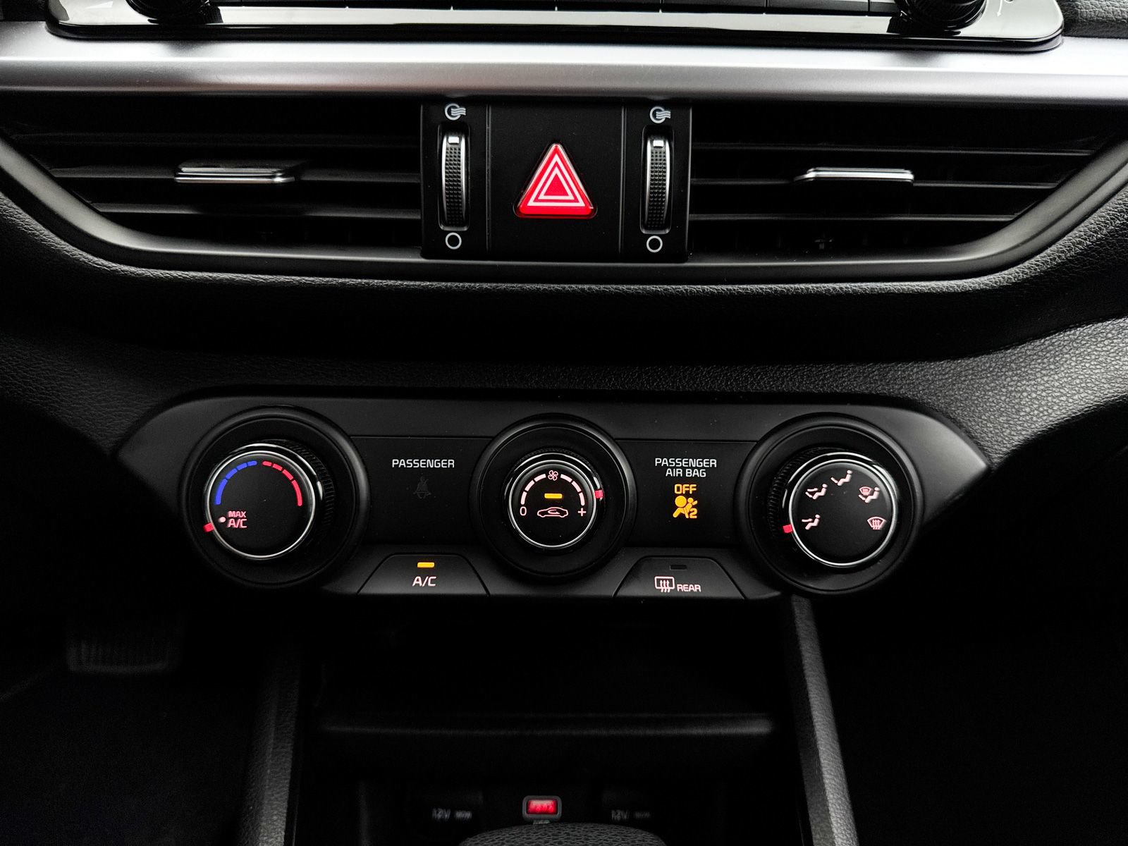 Certified 2022 Kia Forte Sedan FWD image 23