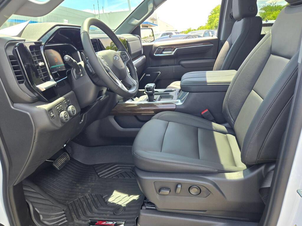 New 2026 Chevrolet Silverado 1500 LT Trail Boss w/ Safety Package AWD/4WD image 18