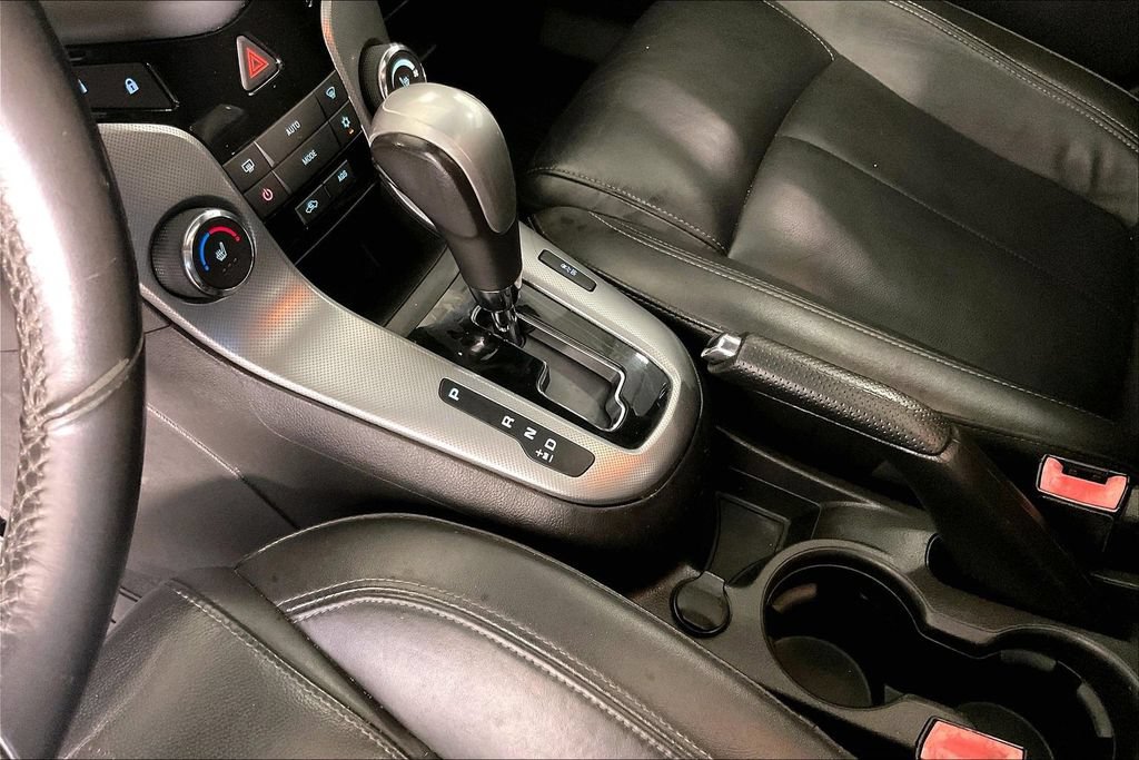 Used 2011 Chevrolet Cruze LTZ FWD image 16