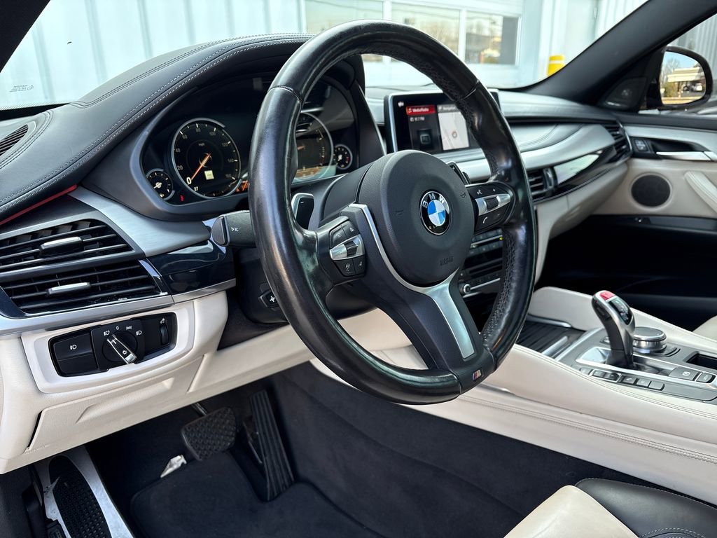 Used 2018 BMW X6 sDrive35i w/ M Sport Package image 13