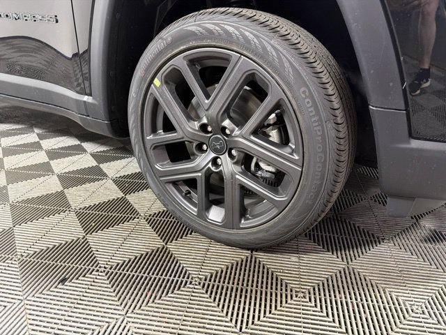 New 2026 Jeep Compass Limited AWD/4WD image 2