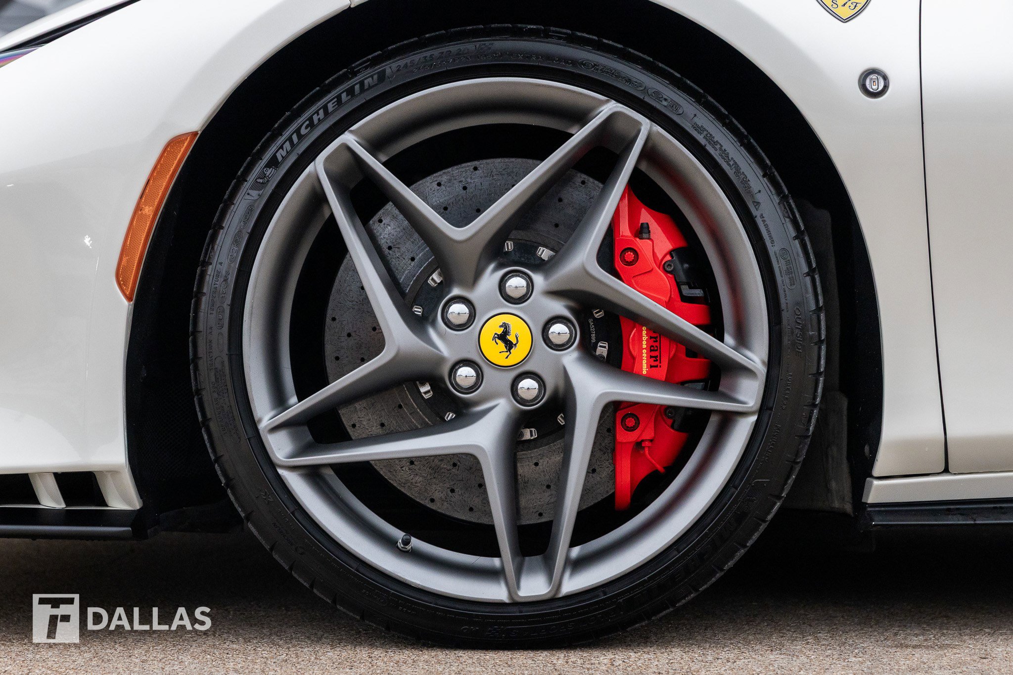 Used 2021 Ferrari F8 Tributo image 8