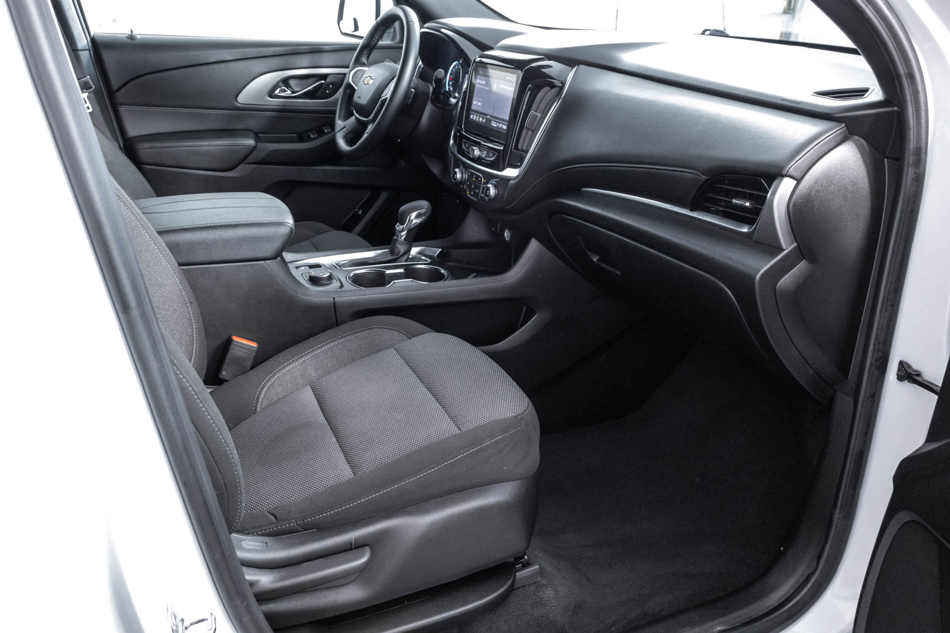 Certified 2023 Chevrolet Traverse LT AWD/4WD image 44