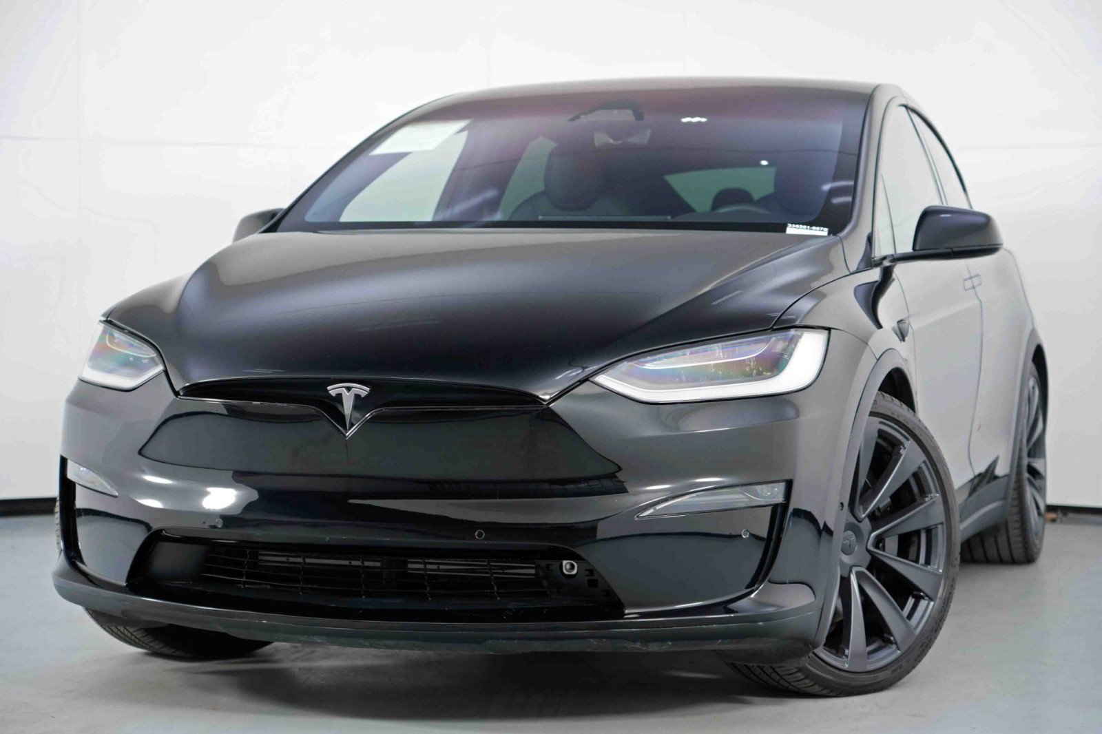 Used 2022 Tesla Model X image 3