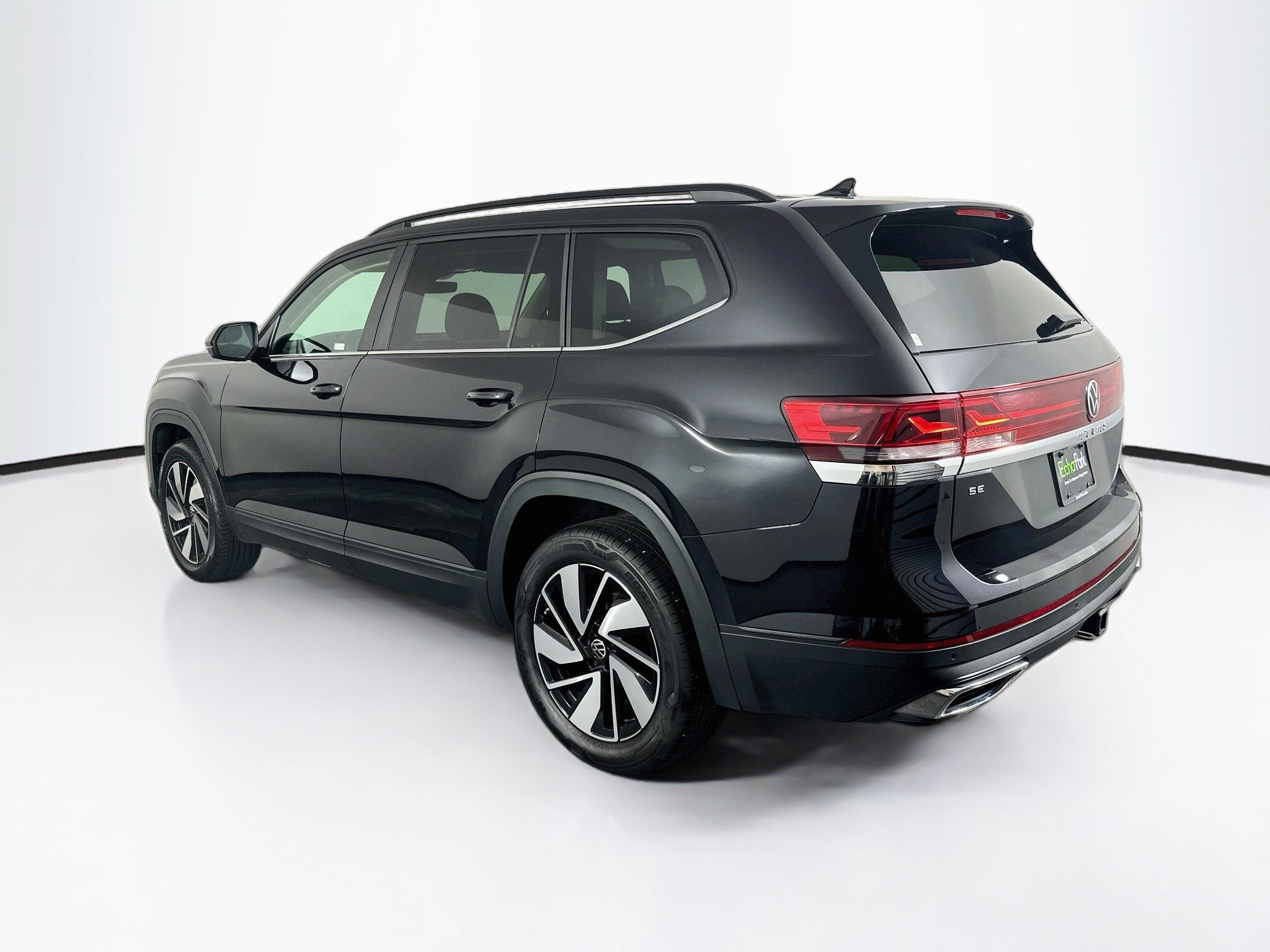 Used 2025 Volkswagen Atlas SE FWD image 5