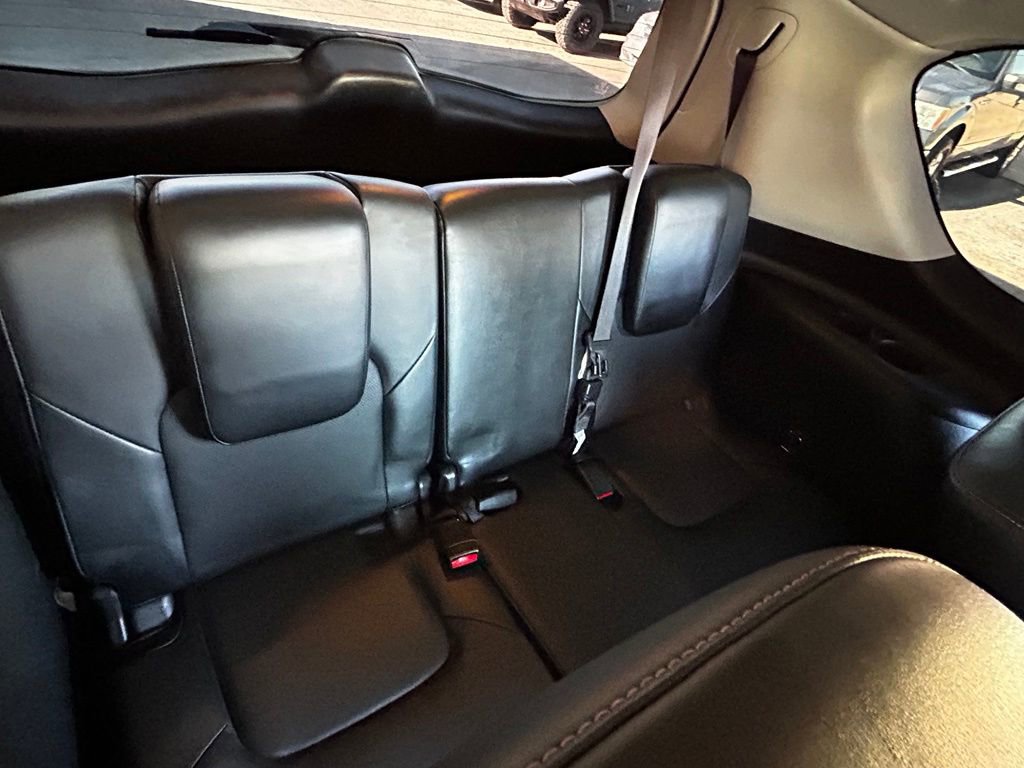 Used 2015 INFINITI QX80 4WD w/ Deluxe Technology Package image 30