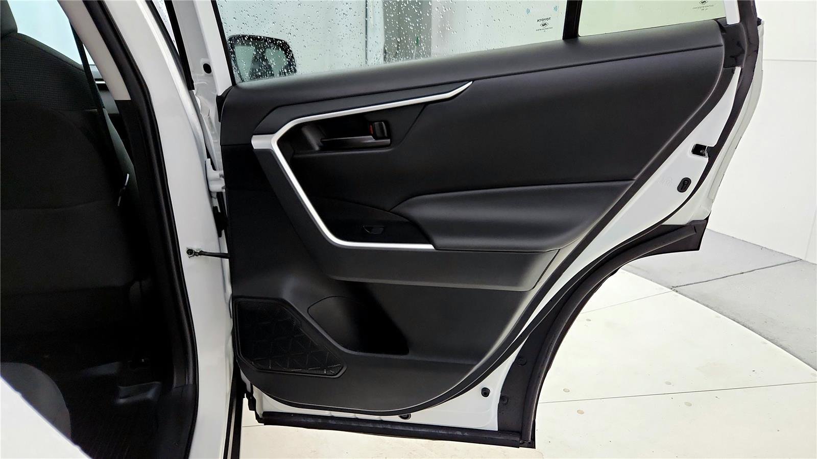 Used 2023 Toyota RAV4 LE image 19