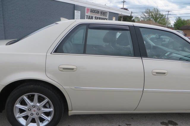 Used 2010 Cadillac DTS Luxury FWD image 44