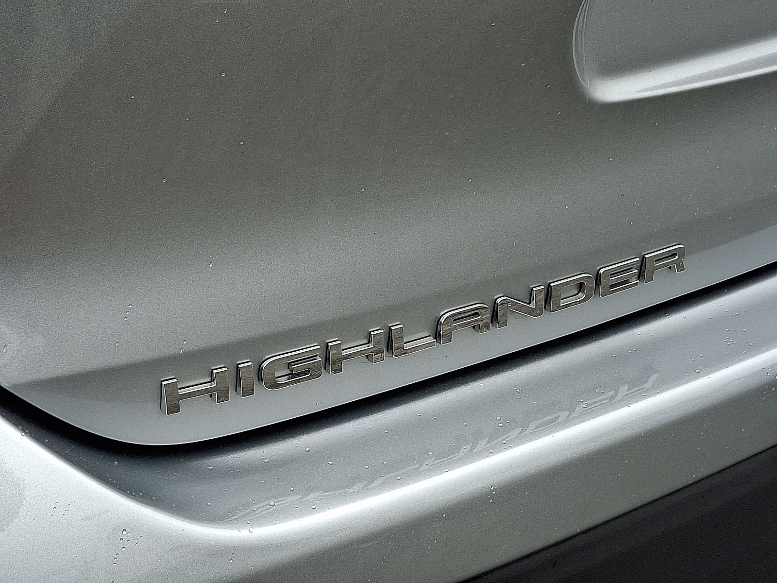 Used 2024 Toyota Highlander LE AWD/4WD image 30