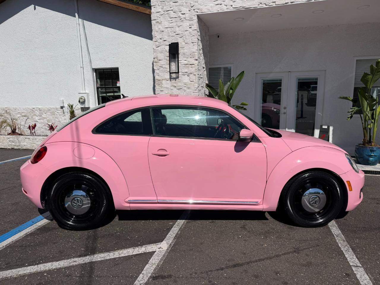 Used 2012 Volkswagen Beetle 2.5 FWD image 17
