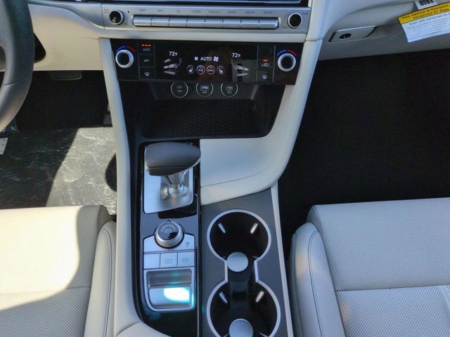 Certified 2025 Genesis G70 2.5T RWD image 22