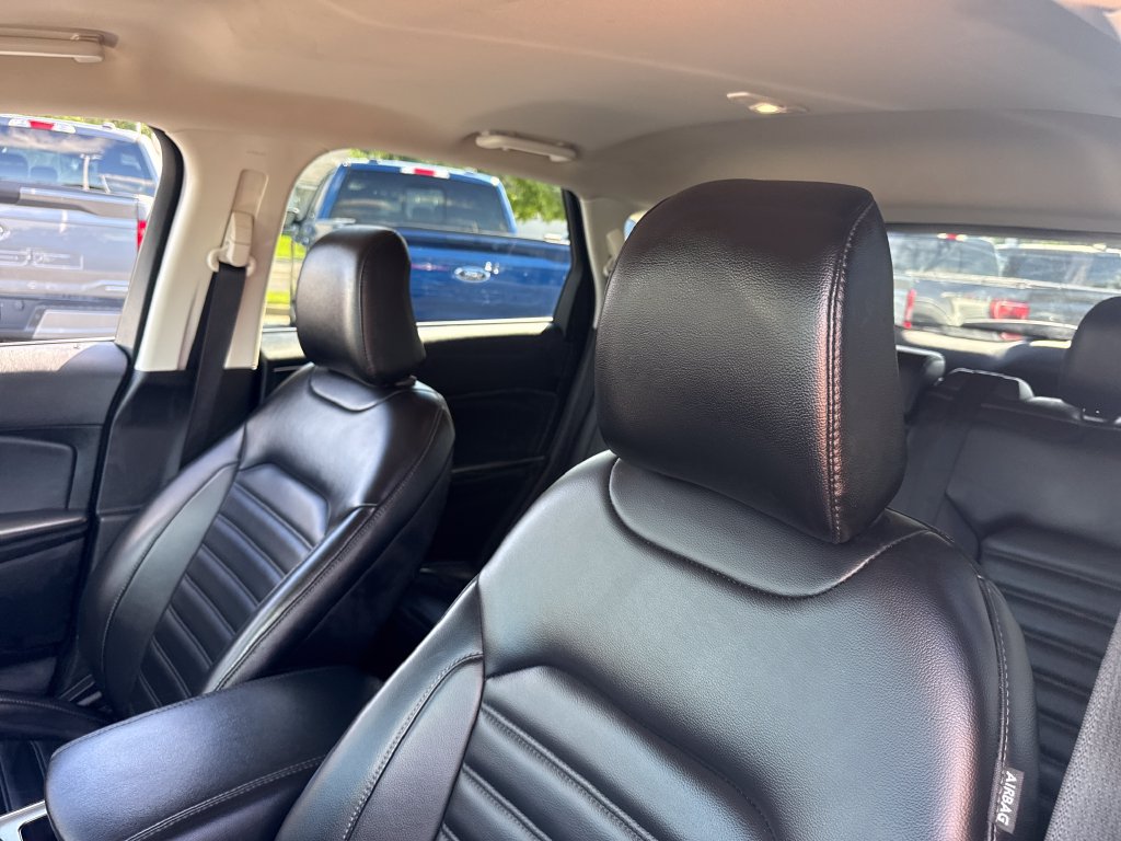 Used 2024 Ford Edge SEL AWD/4WD image 36