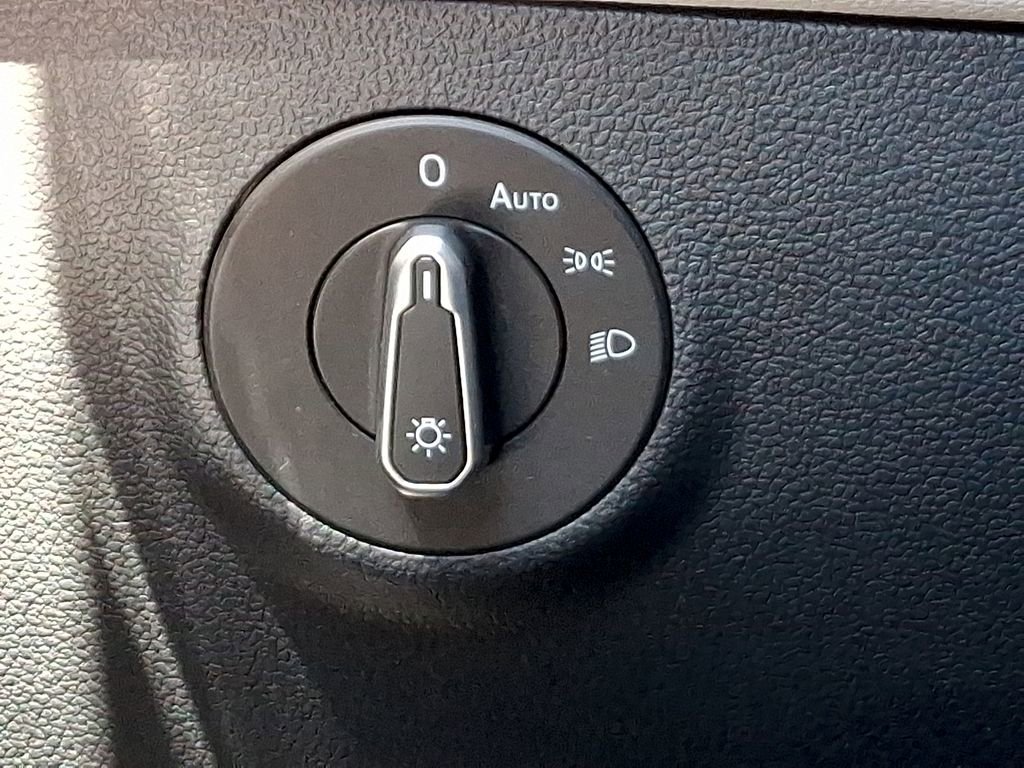 Certified 2025 Volkswagen Taos S AWD/4WD image 26
