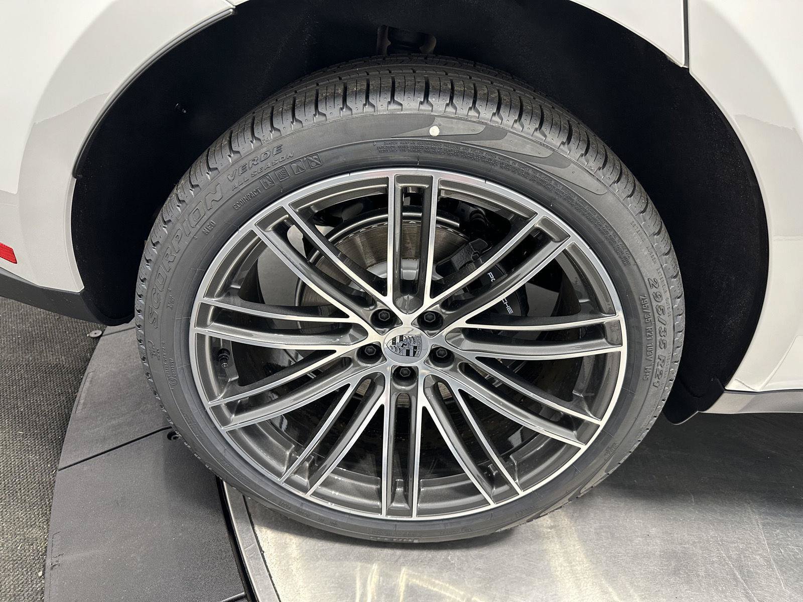 New 2026 Porsche Macan AWD/4WD image 12