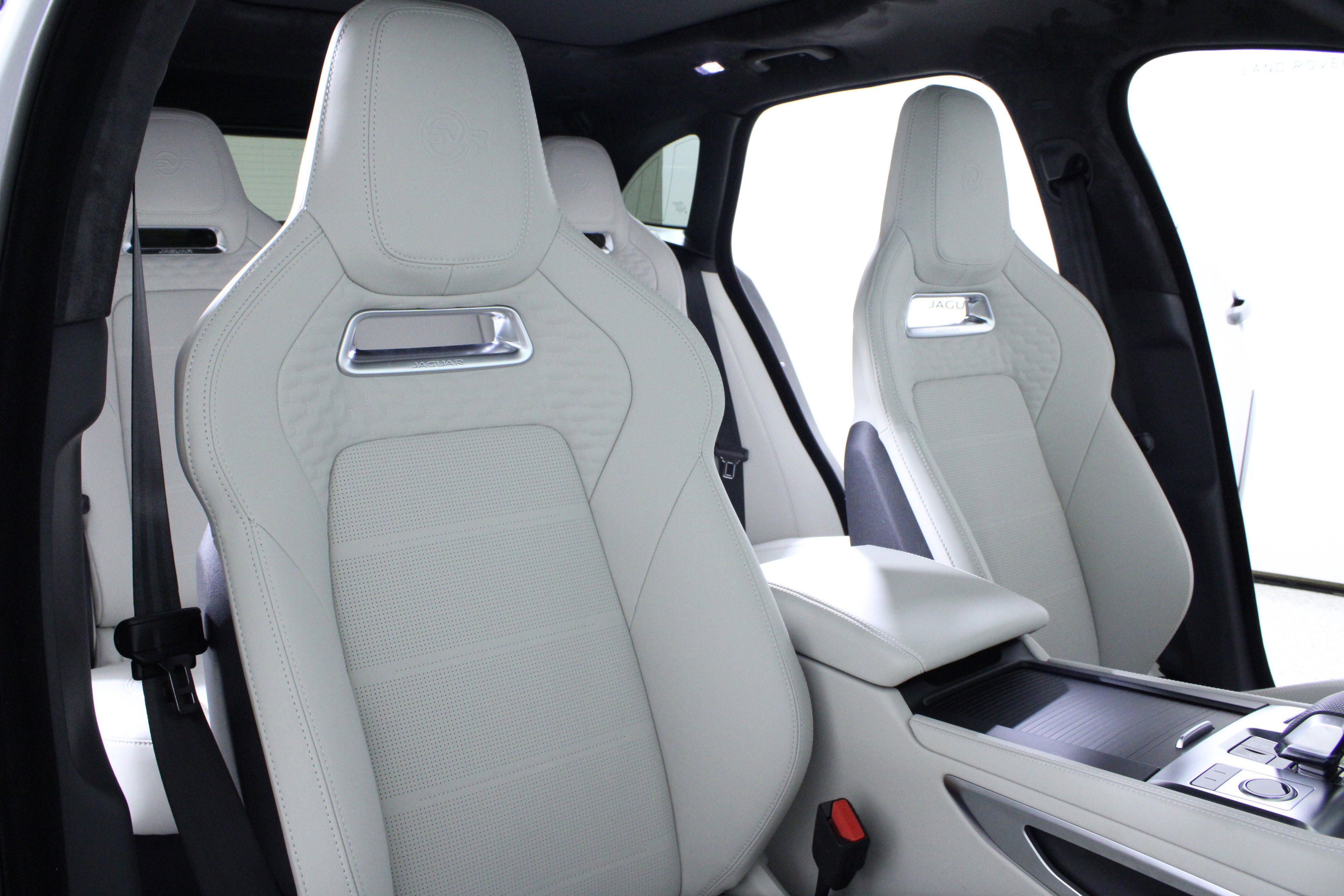 New 2026 Jaguar F-PACE SVR 575 Edition image 14