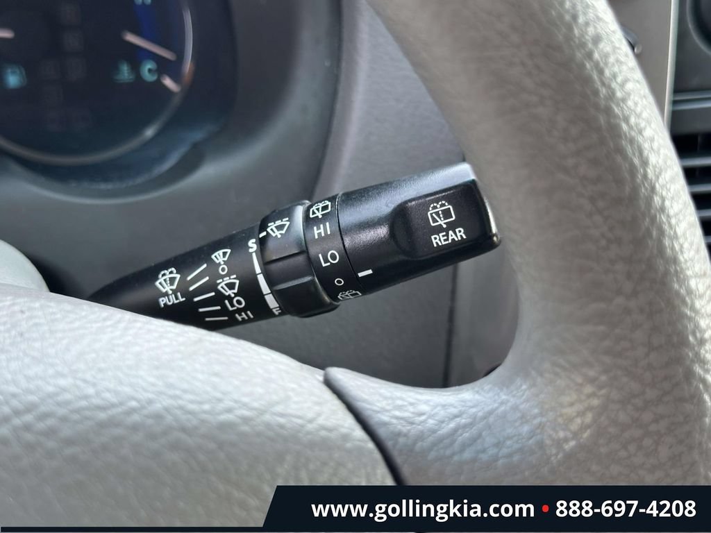 Used 2009 Toyota Sienna CE FWD image 23