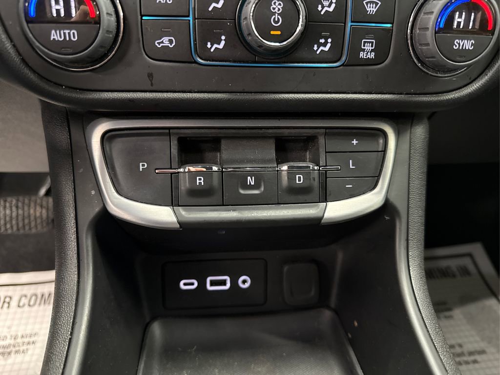 Used 2022 GMC Terrain SLE w/ Driver Convenience Package image 30
