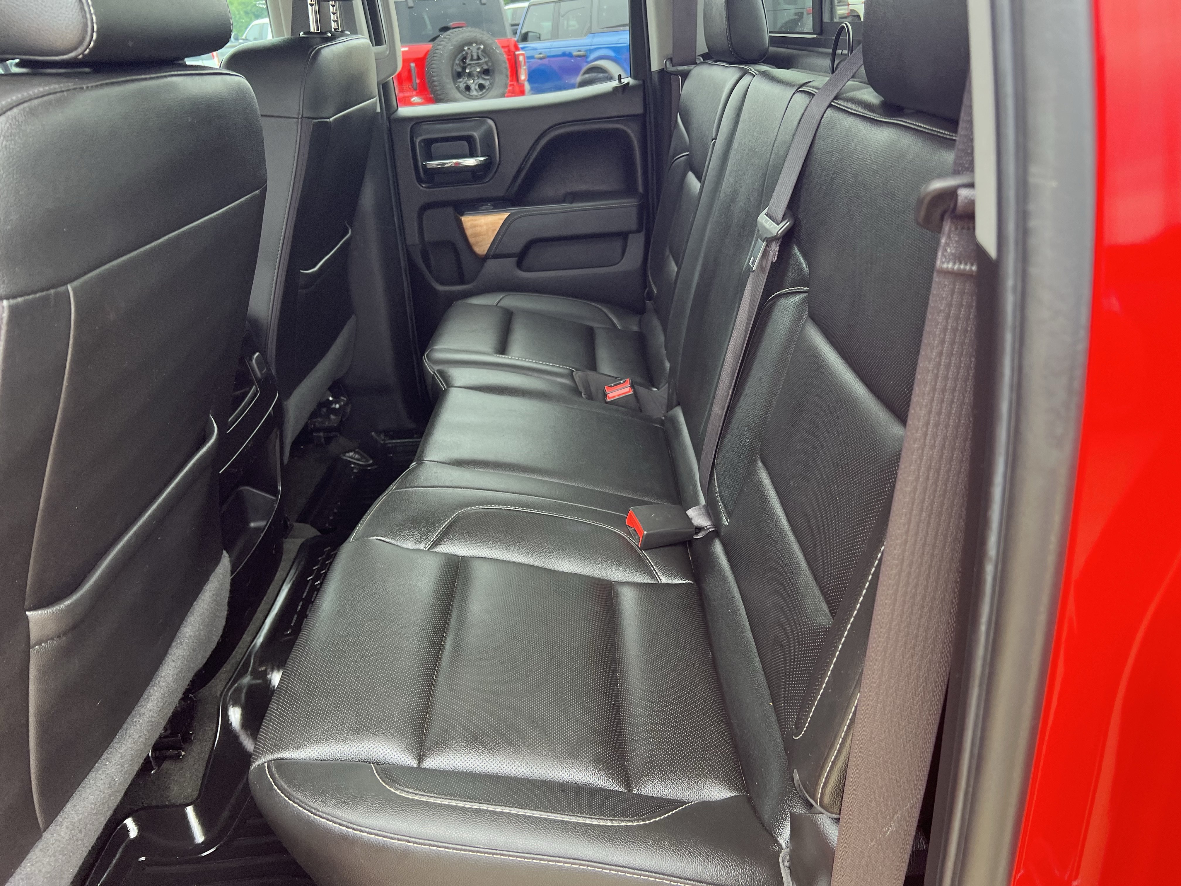 Used 2016 Chevrolet Silverado 1500 LTZ w/ LTZ Plus Package AWD/4WD image 37