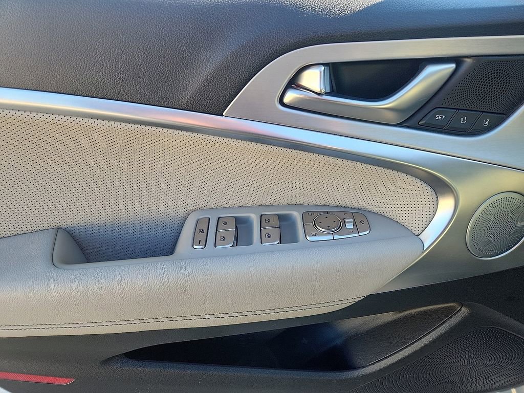 Used 2019 Genesis G70 3.3T Advanced w/ Elite Package image 13