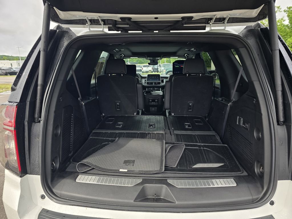 Used 2023 Chevrolet Tahoe Premier w/ Advanced Technology Package AWD/4WD image 25
