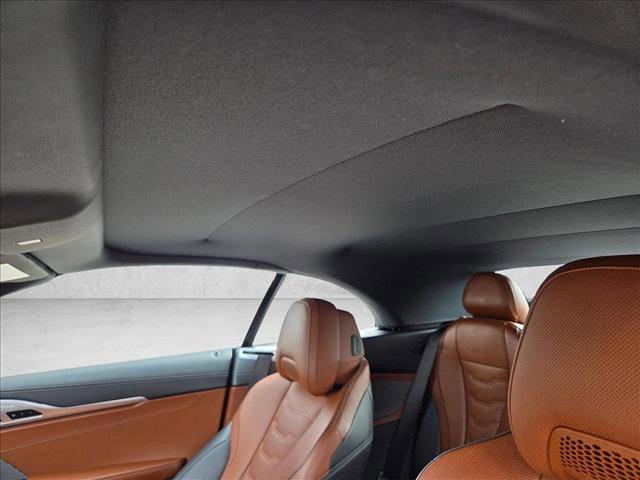 Used 2022 BMW 840i Convertible RWD image 15