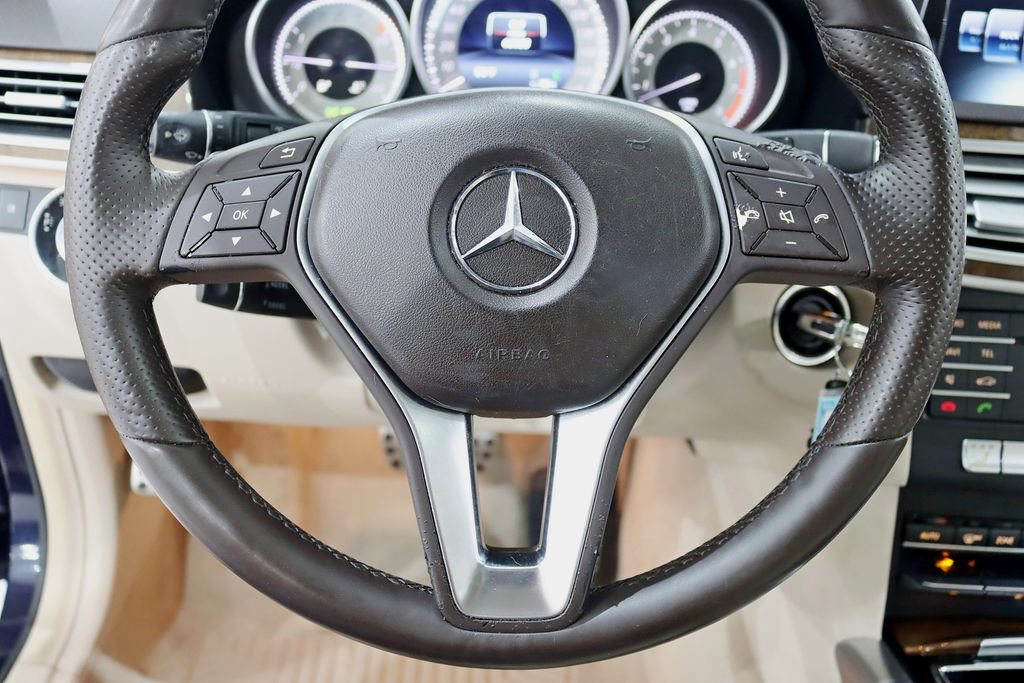 Used 2016 Mercedes-Benz E 350 4MATIC Wagon w/ Premium Package image 13