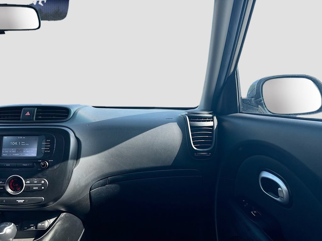 Used 2017 Kia Soul + FWD image 21