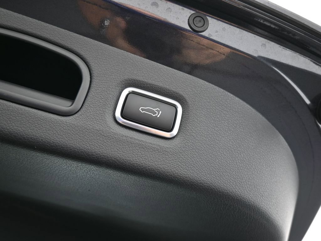 Used 2023 Kia Stinger GT2 image 46