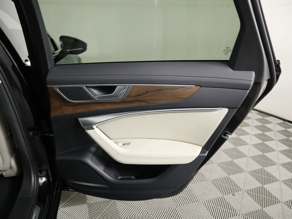 Used 2025 Audi A6 Premium Plus w/ Premium Plus Package image 29
