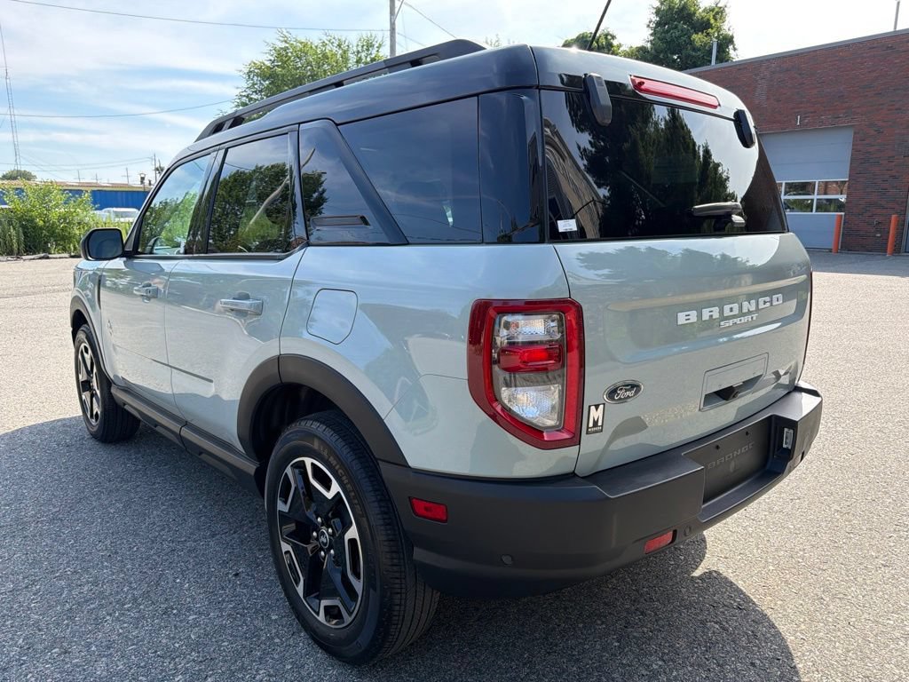 Used 2024 Ford Bronco Sport Outer Banks w/ Tech Package AWD/4WD image 4