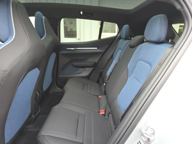 New 2026 Volvo EX30 Cross Country Ultra w/ Protection Package AWD/4WD image 19