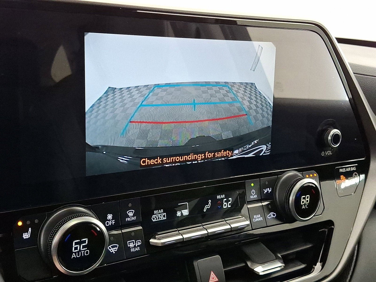 Certified 2024 Toyota Highlander XLE AWD/4WD image 15