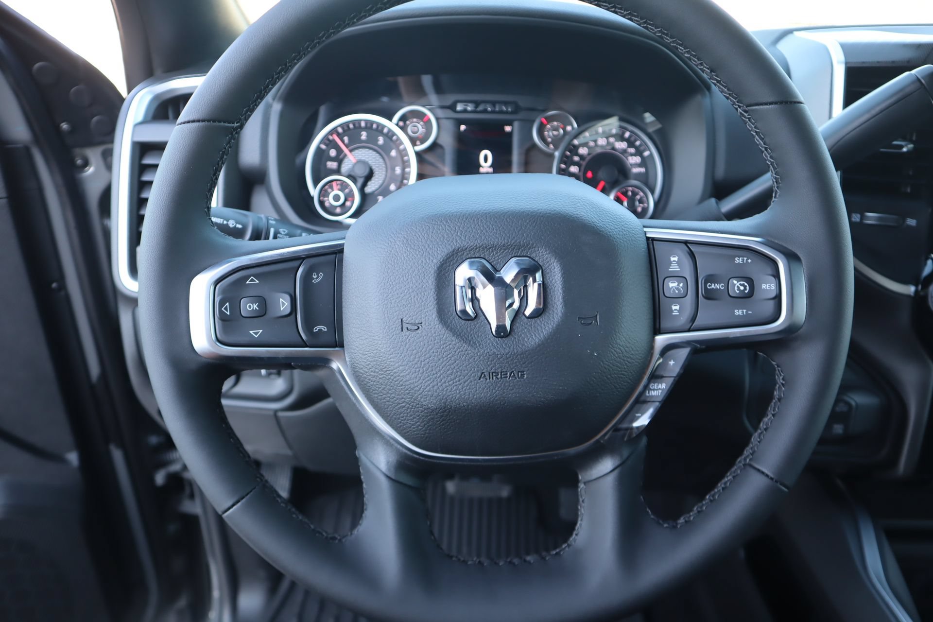 New 2027 RAM 2500 Big Horn AWD/4WD image 3