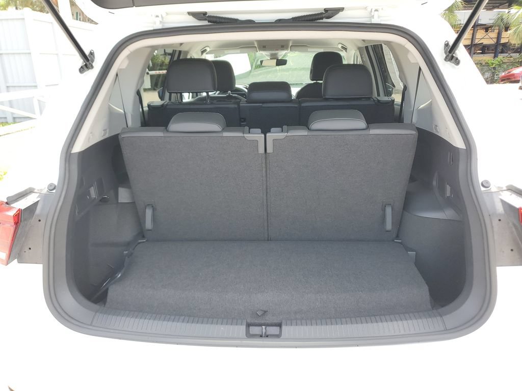 Certified 2023 Volkswagen Tiguan SE FWD image 16