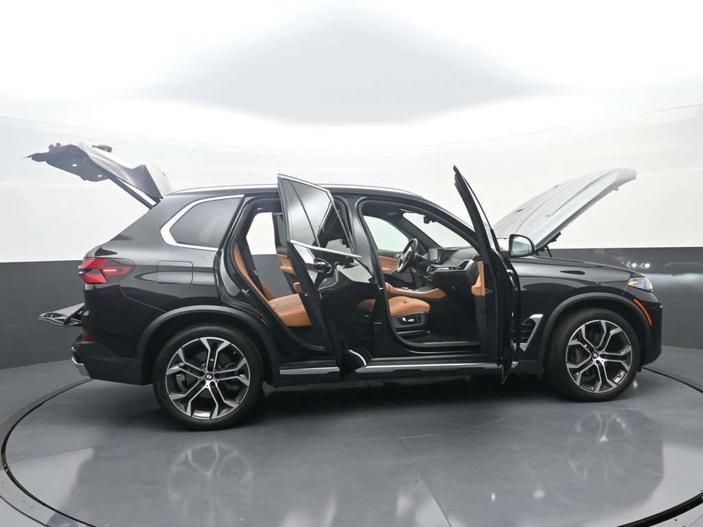 Used 2024 BMW X5 xDrive40i w/ Premium Package AWD/4WD image 45