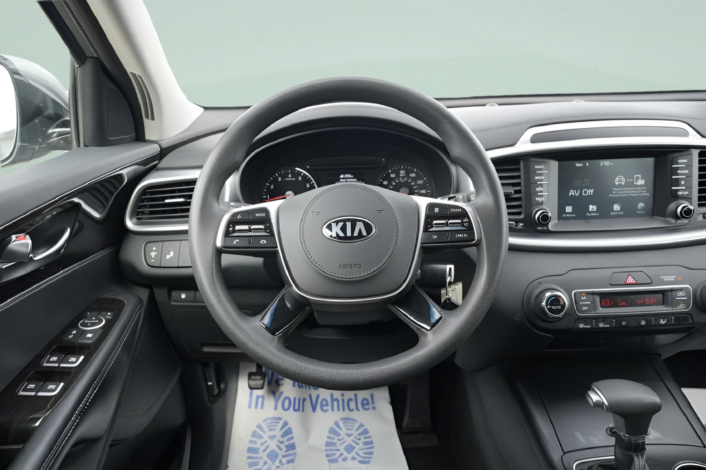 Used 2019 Kia Sorento FWD V6 image 16