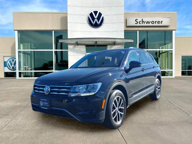 Certified 2021 Volkswagen Tiguan SE w/ Panoramic Sunroof Package image 9