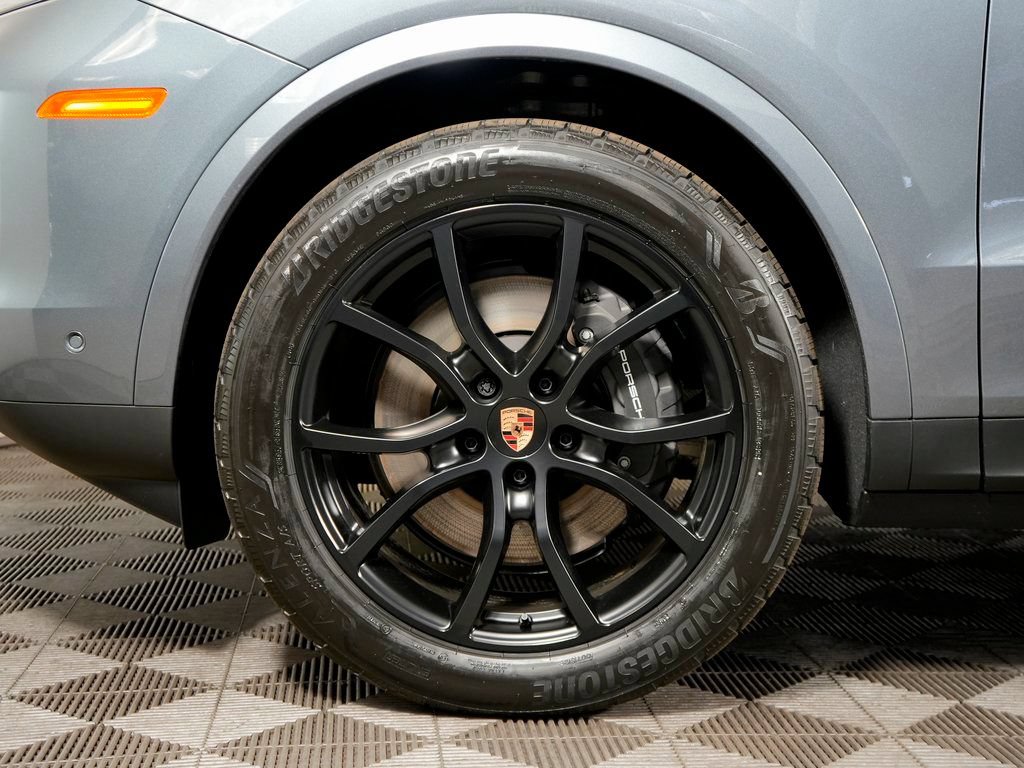 Certified 2026 Porsche Cayenne Coupe AWD/4WD image 40