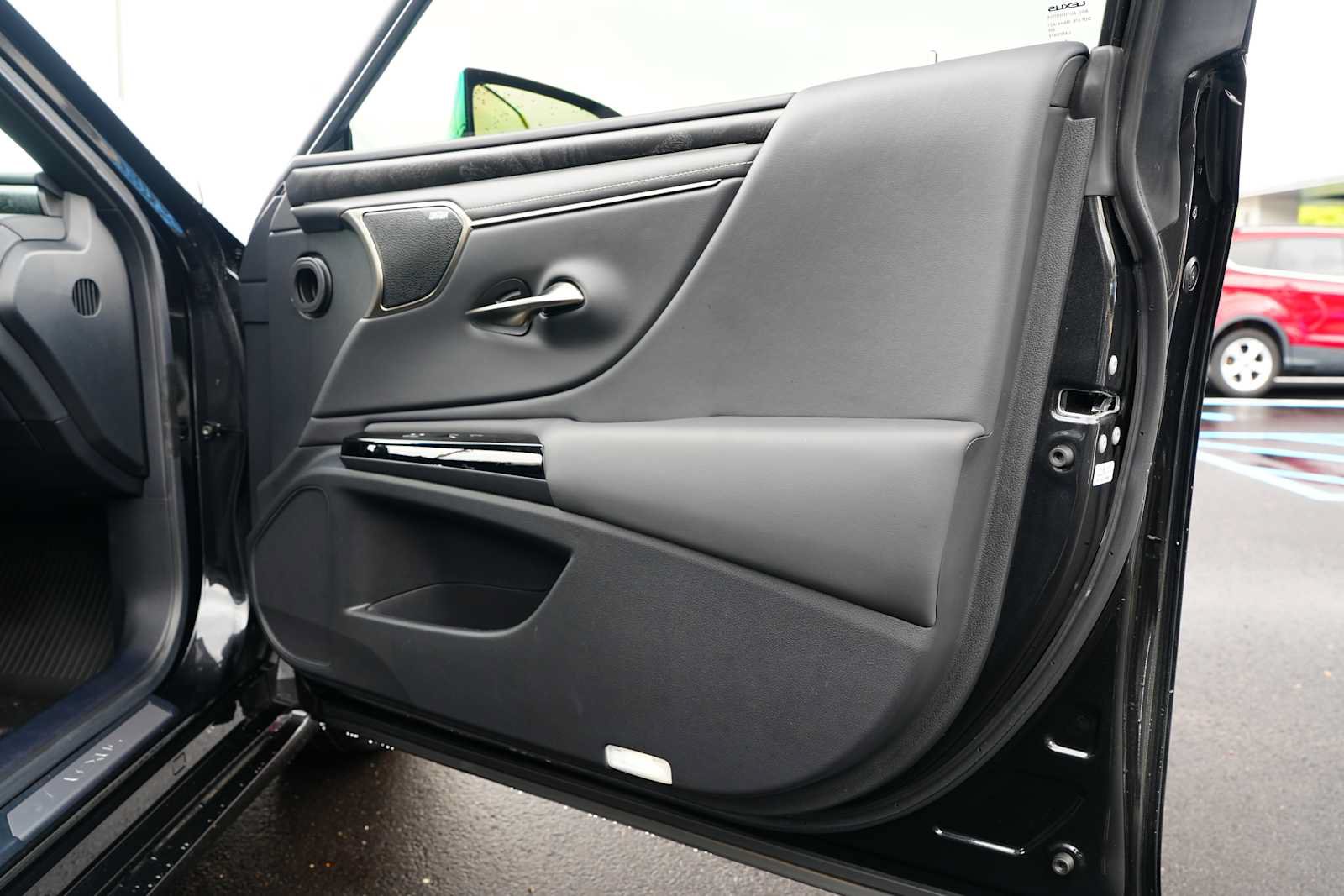 Used 2024 Lexus ES 350 Ultra Luxury w/ Accessory Package (Z2) FWD image 30