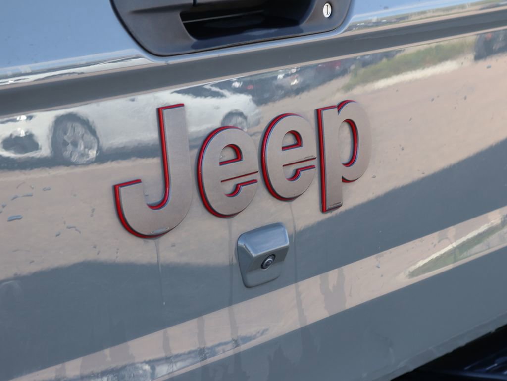 Used 2021 Jeep Gladiator Rubicon w/ Trailer Tow Package AWD/4WD image 13