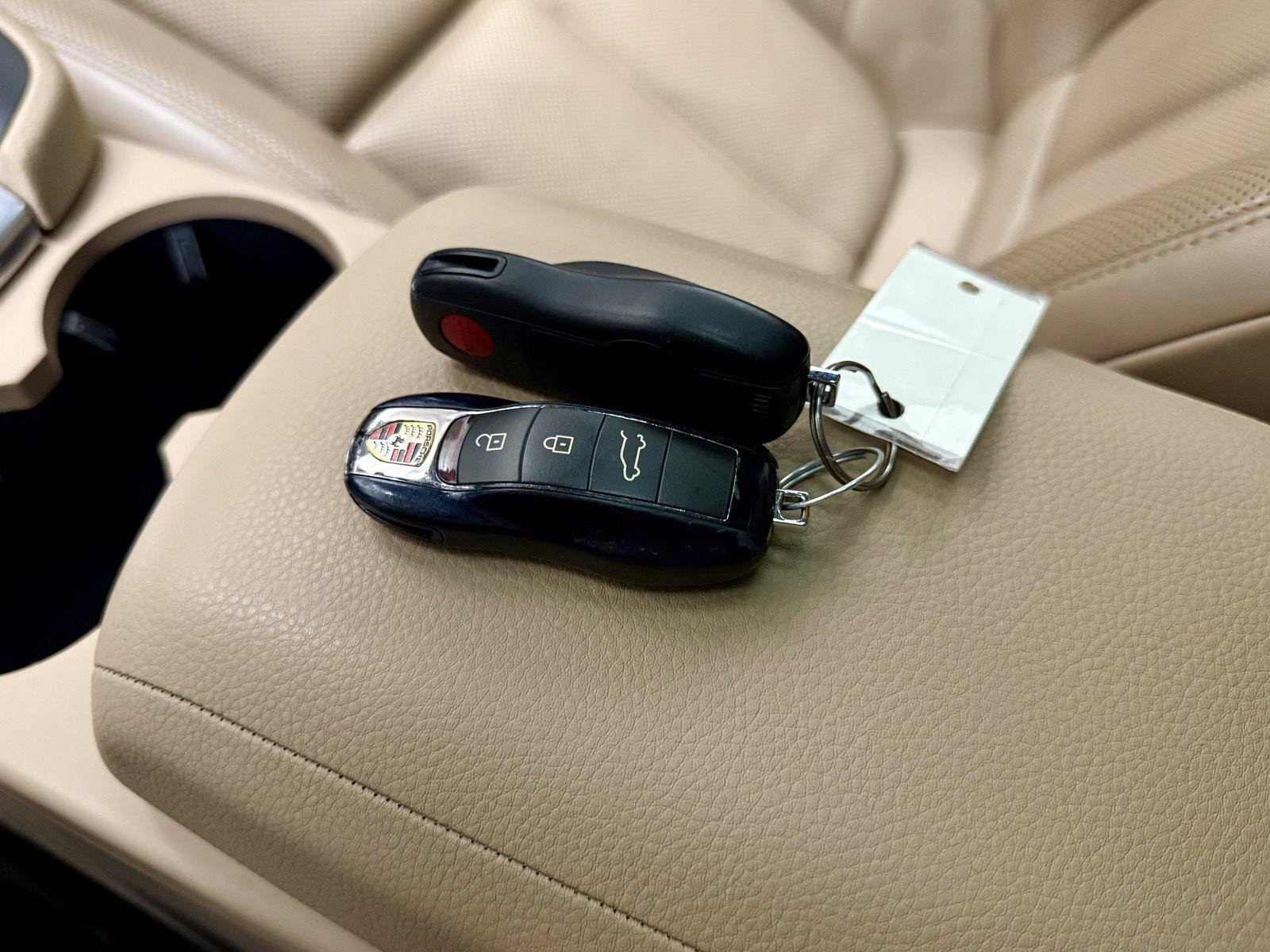 Used 2021 Porsche Macan S w/ Premium Package Plus AWD/4WD image 30