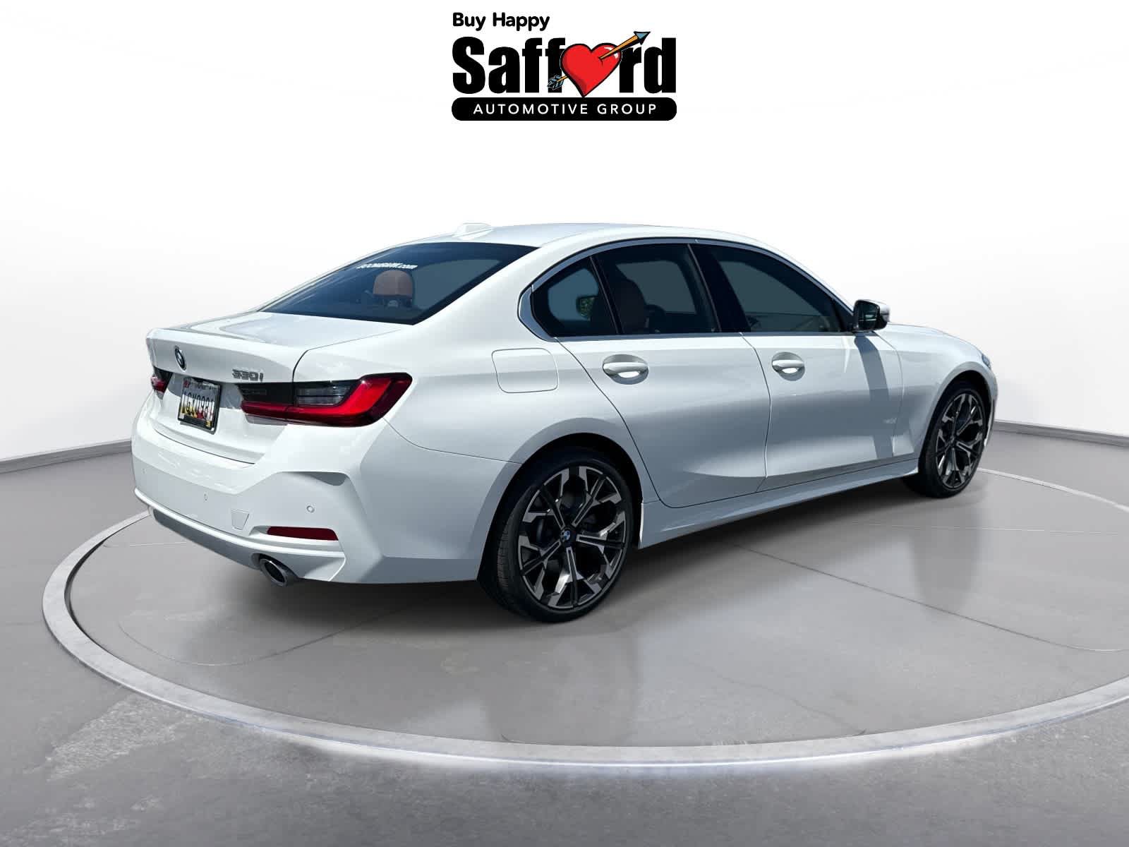 Used 2026 BMW 330i xDrive Sedan w/ Premium Package AWD/4WD image 4