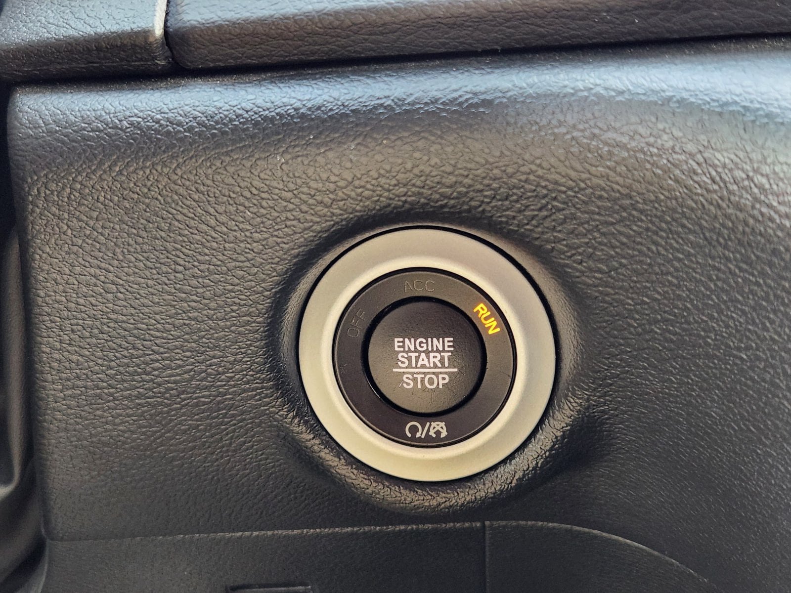 Used 2026 Chrysler Pacifica Select FWD image 28