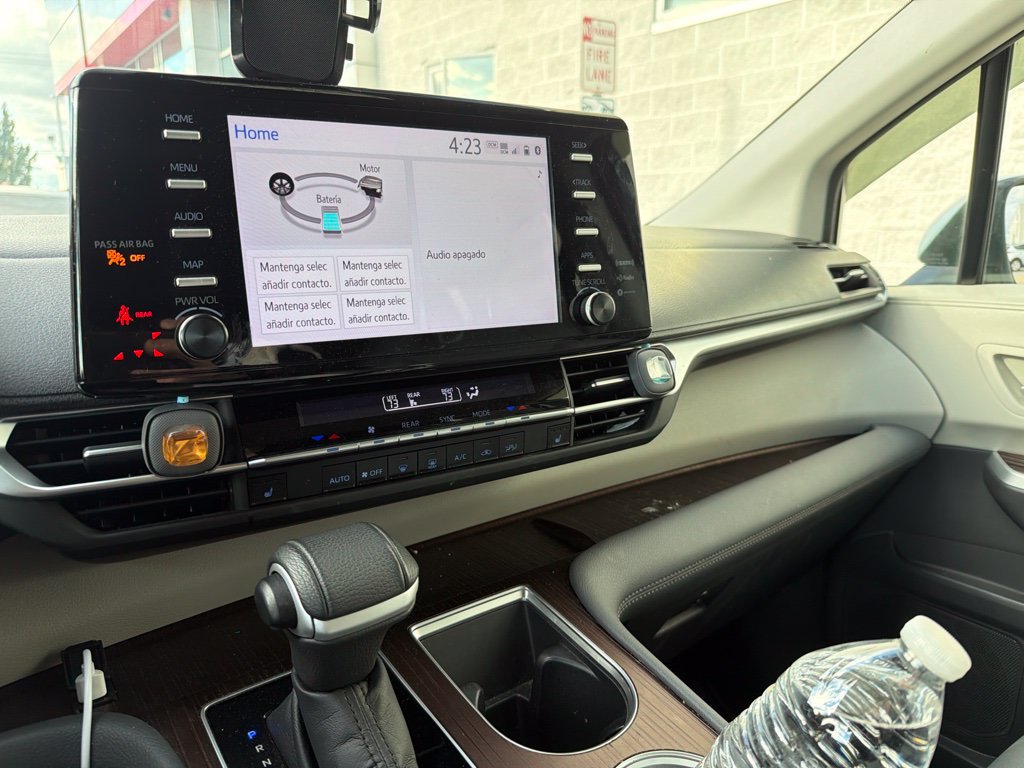 Used 2022 Toyota Sienna XLE FWD image 8